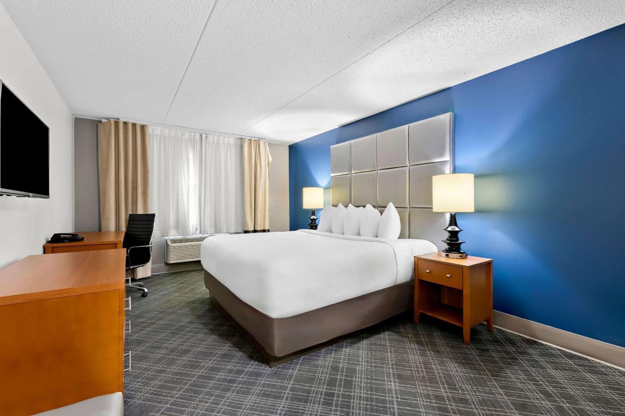 Comfort & Near Tanger Outlets I-24 Antioch Hotel Nashville