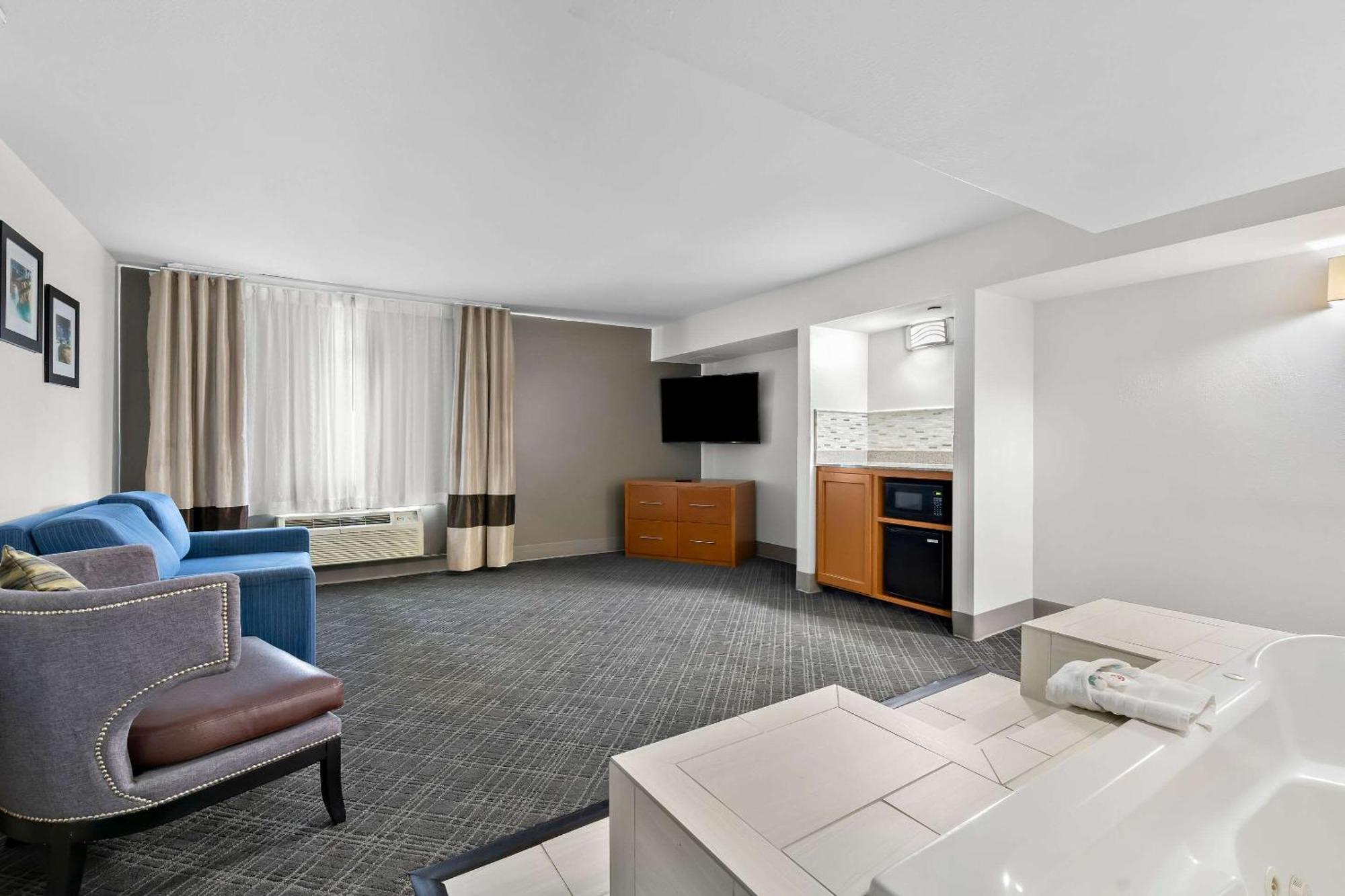 Comfort & Near Tanger Outlets I-24 Antioch 3* Nashville