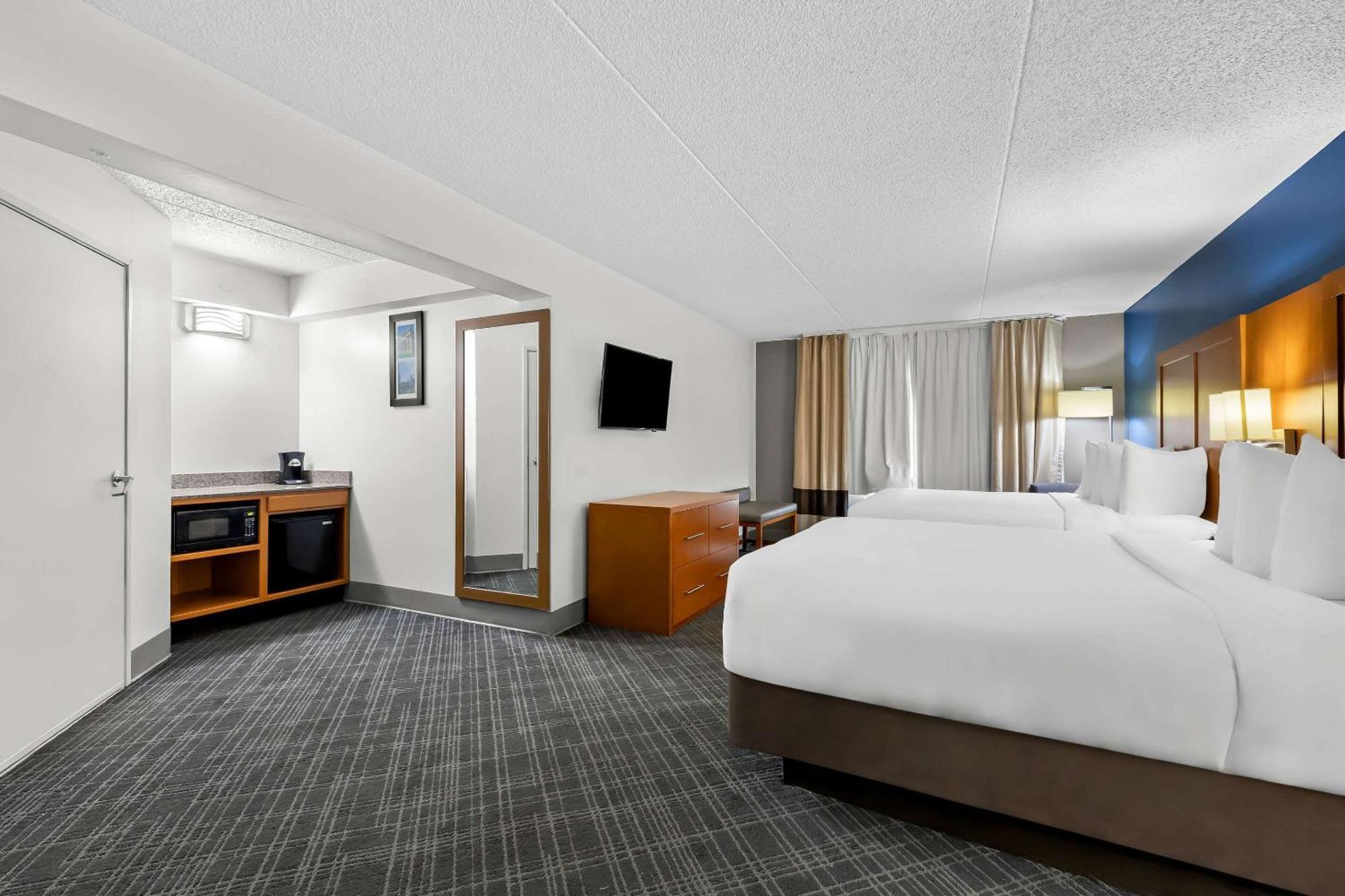 Comfort & Near Tanger Outlets I-24 Antioch 3*