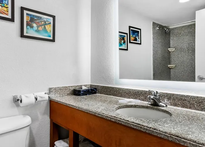 Comfort Inn & Suites Nashville Near Tanger Outlets I-24 Antioch